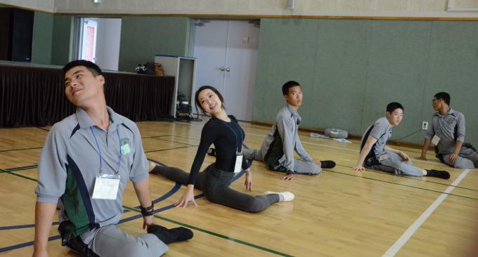 “무용을 통해 병영문화개선에 나서요” 육군 최초의 무용동아리 강사로 나선 우리대학 대학원생 박선우 씨 인터뷰